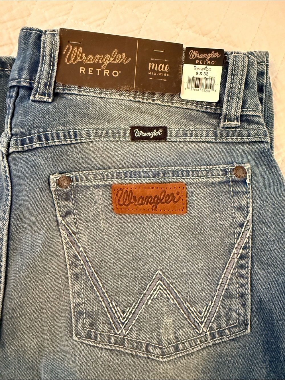 Wrangler High-Rise Women’s Jeans - Light Denim with Brown Leather Patch